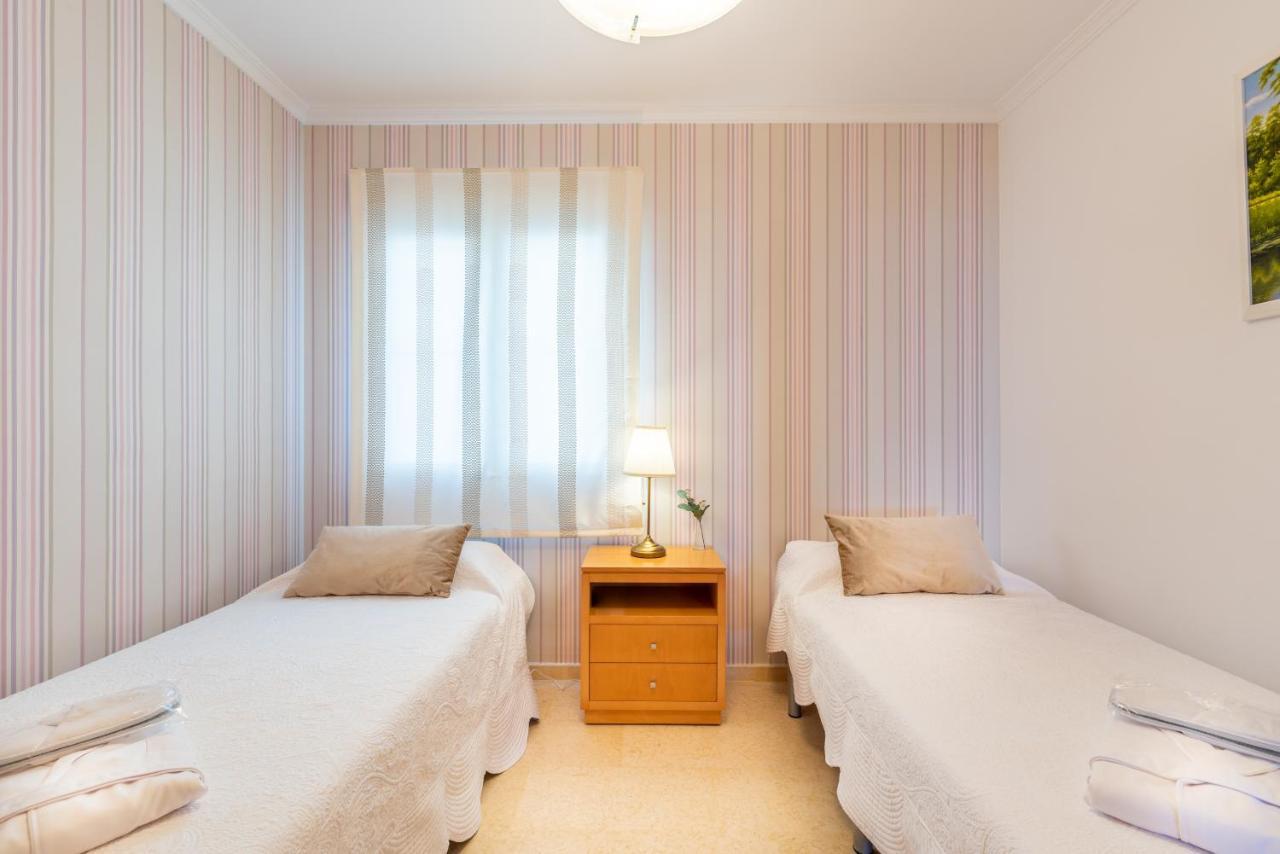 Neptuno Malaga Apartamento De Lujo Rincon de la Victoria Bagian luar foto