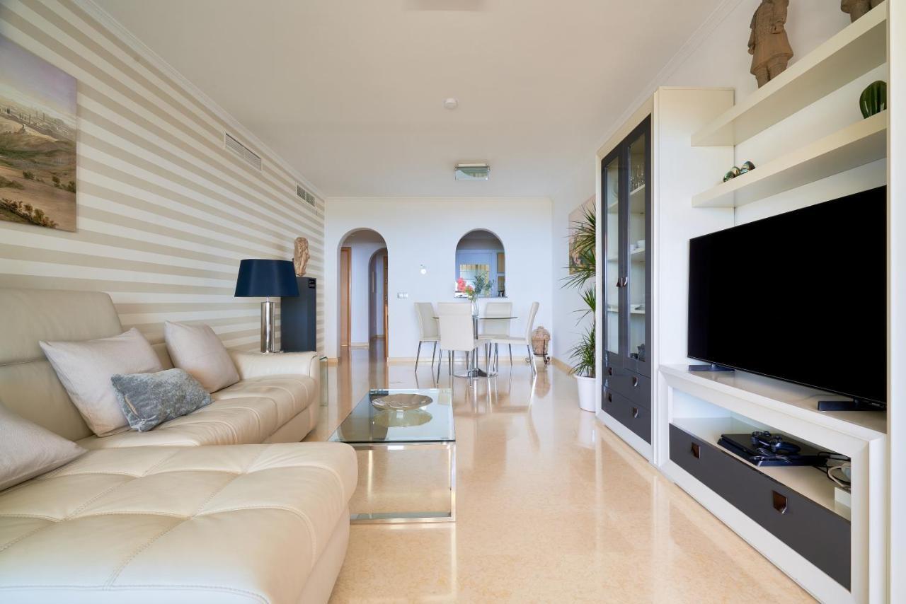 Neptuno Malaga Apartamento De Lujo Rincon de la Victoria Bagian luar foto