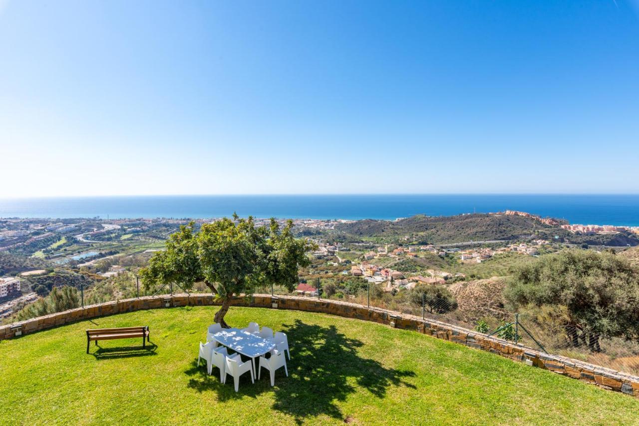 Neptuno Malaga Apartamento De Lujo Rincon de la Victoria Bagian luar foto